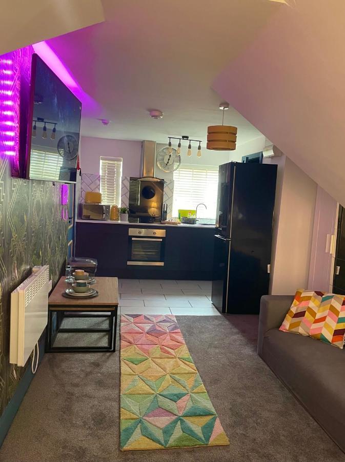 Vibrant & Modern Studio Apartment In 버밍엄 외부 사진