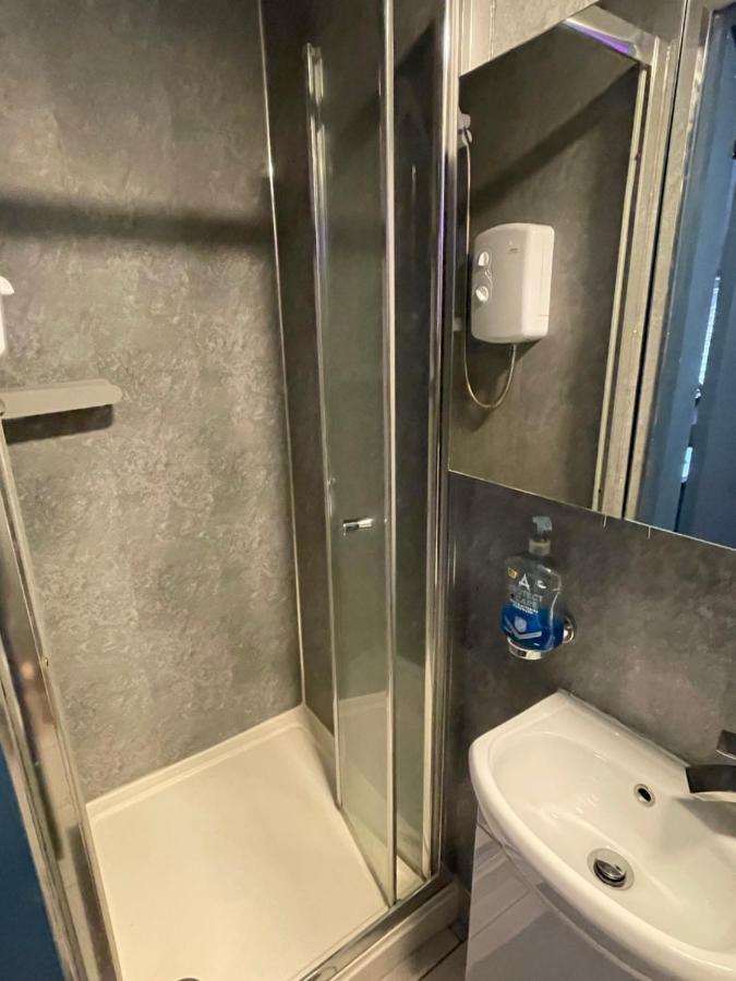 Vibrant & Modern Studio Apartment In 버밍엄 외부 사진
